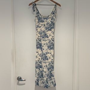 Women’s - Reformation - White x Blue Floral Dress - Size 0 - LIKE NEW